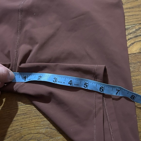 VUORI Rib Studio Short Women's BIKE Shorts Cedar 
M 6" inseam - Picture 6 of 11